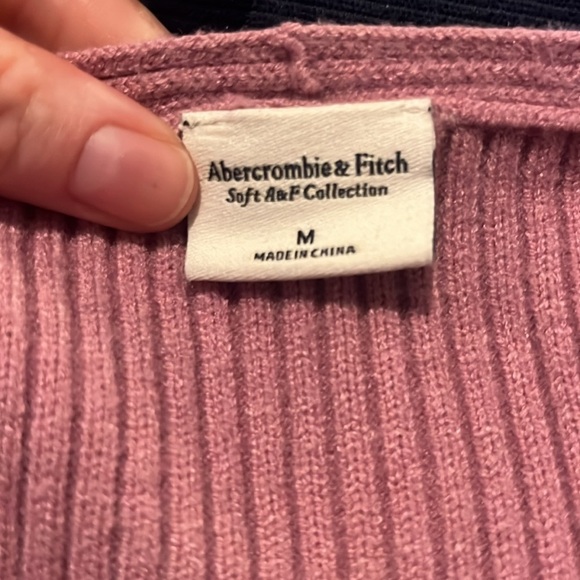 Abercrombie & Fitch Pink Sweater | Size M - Picture 6 of 7